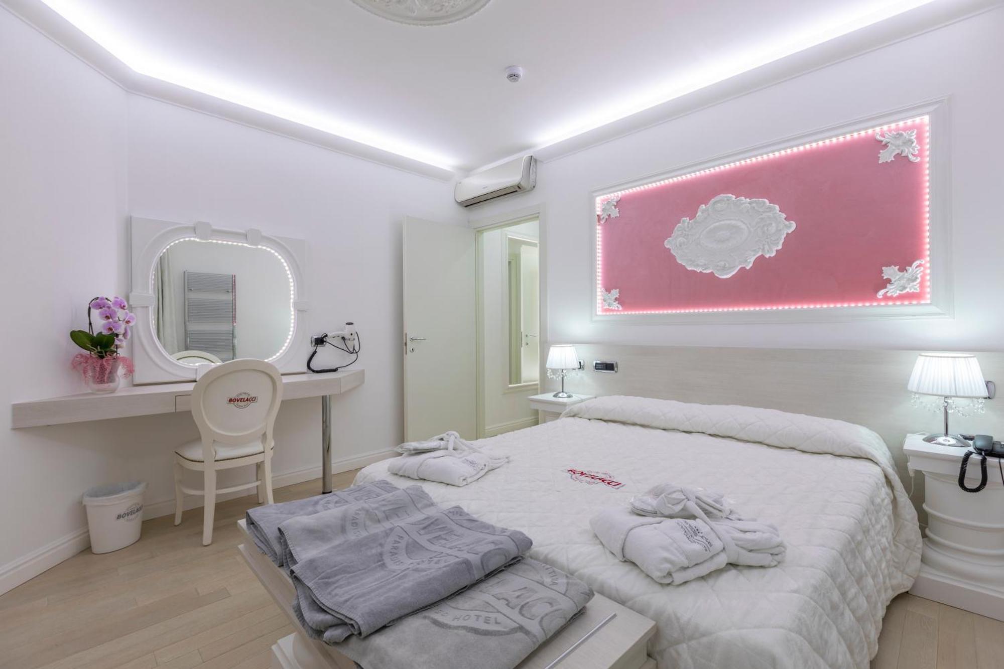 Boutique Hotel Paradiso Bovelacci Морской Милан Экстерьер фото